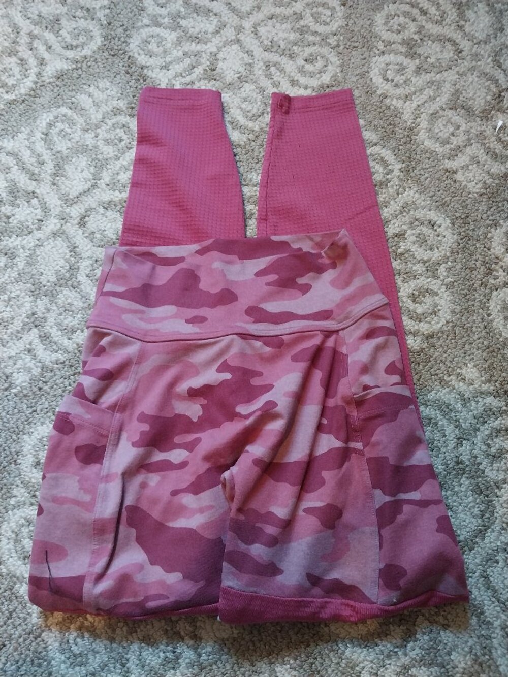 Bombshell sportswear pink camo leggings small